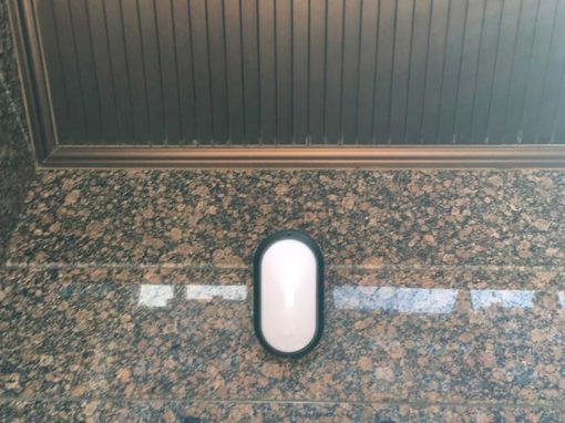 Sustitución por plafón estanco led en Avilés